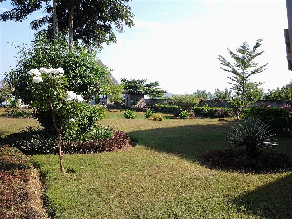 Luwansa Beach Resort Labuan Bajo Exterior foto