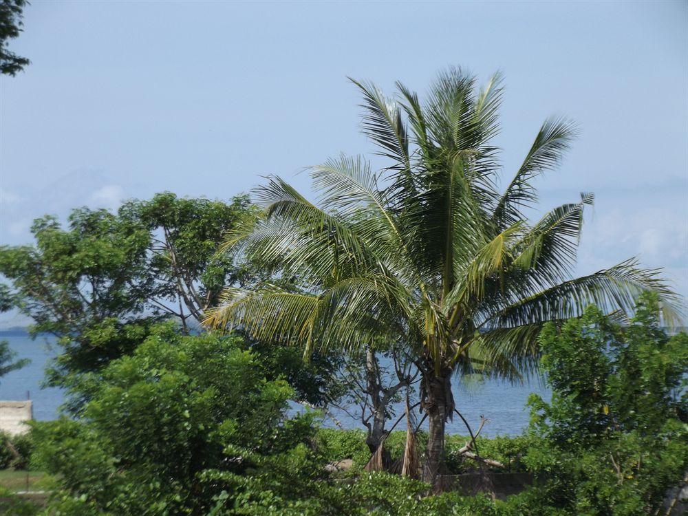 Luwansa Beach Resort Labuan Bajo Exterior foto