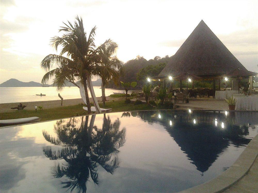 Luwansa Beach Resort Labuan Bajo Exterior foto