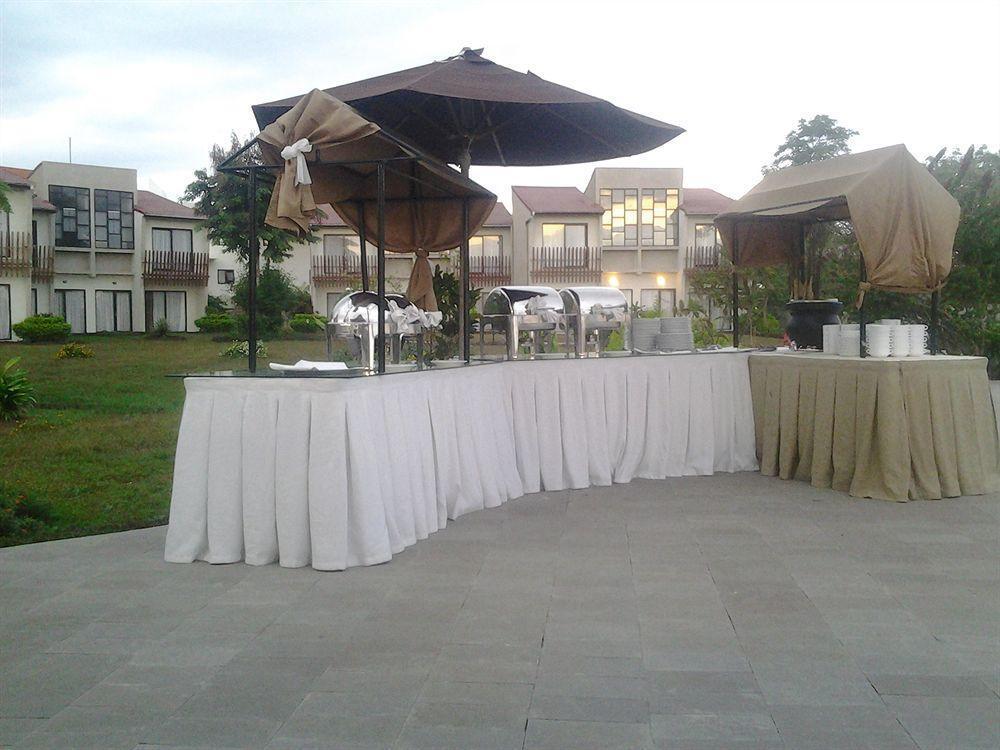 Luwansa Beach Resort Labuan Bajo Exterior foto