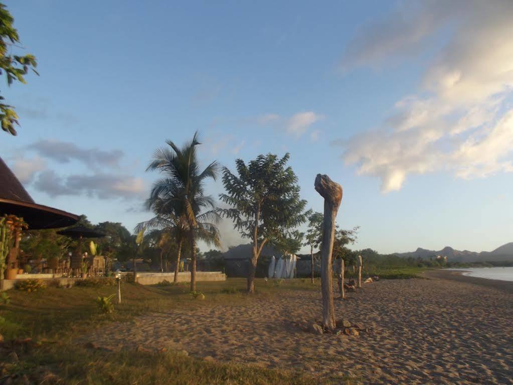 Luwansa Beach Resort Labuan Bajo Exterior foto